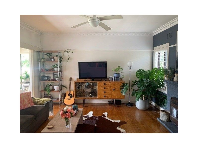 10 Knight Avenue, Herne Hill VIC 3218