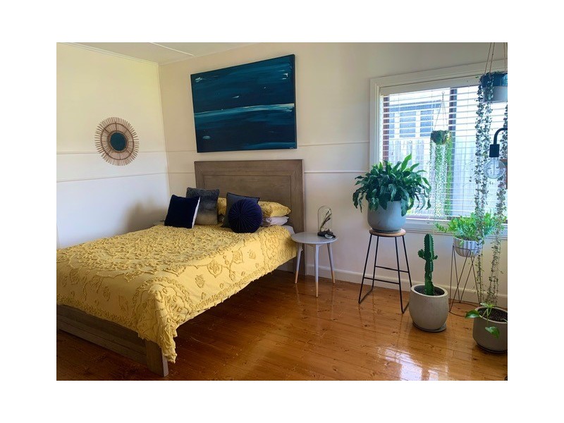 10 Knight Avenue, Herne Hill VIC 3218