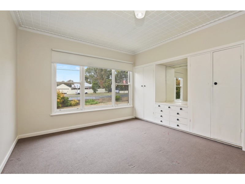 42 Forest Road, Lara VIC 3212