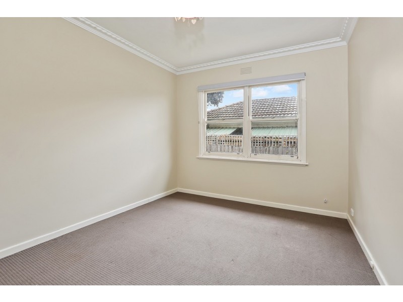 42 Forest Road, Lara VIC 3212