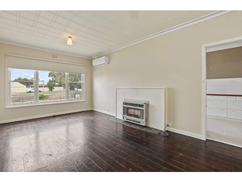 42 Forest Road, Lara VIC 3212