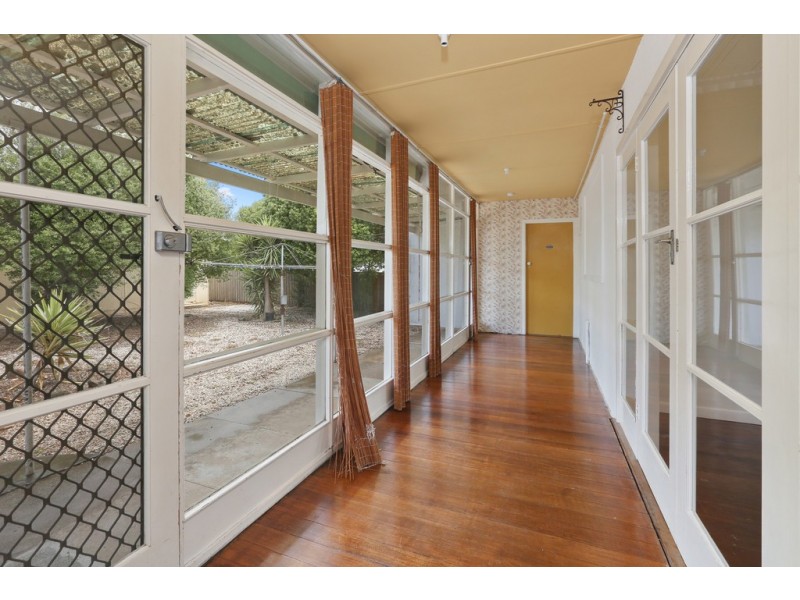 42 Forest Road, Lara VIC 3212
