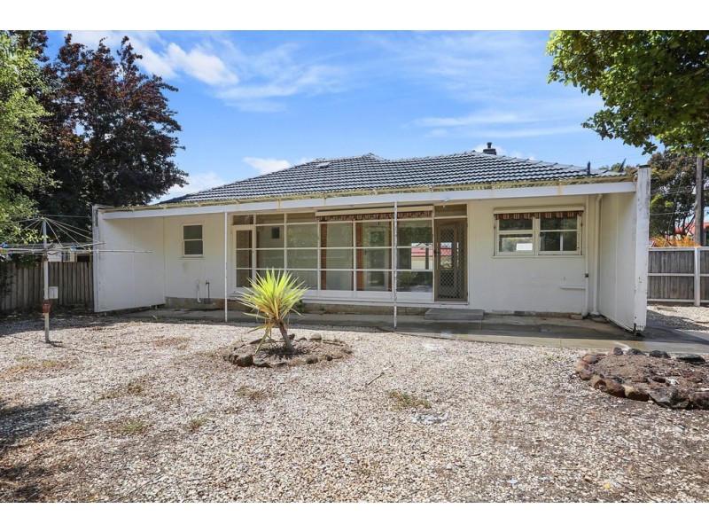 42 Forest Road, Lara VIC 3212