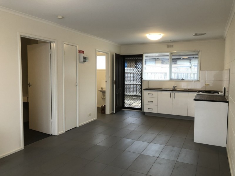 2/152 Bacchus Marsh Road, Corio VIC 3214