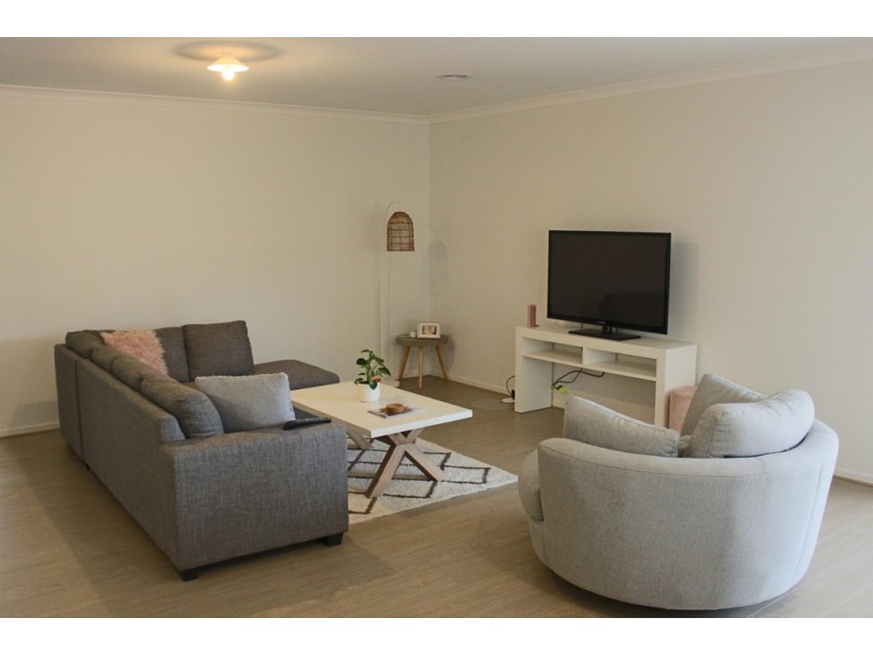 24 Hardiman Circuit, Fyansford VIC 3221