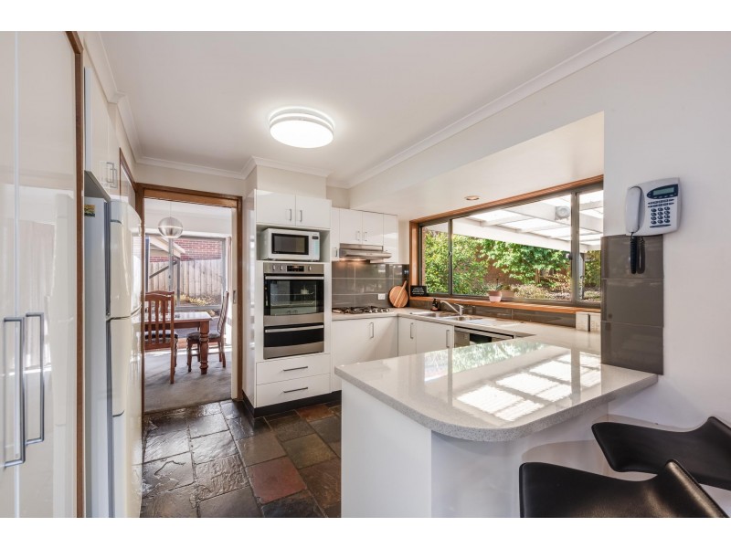 7 Reta Close, Leopold VIC 3224