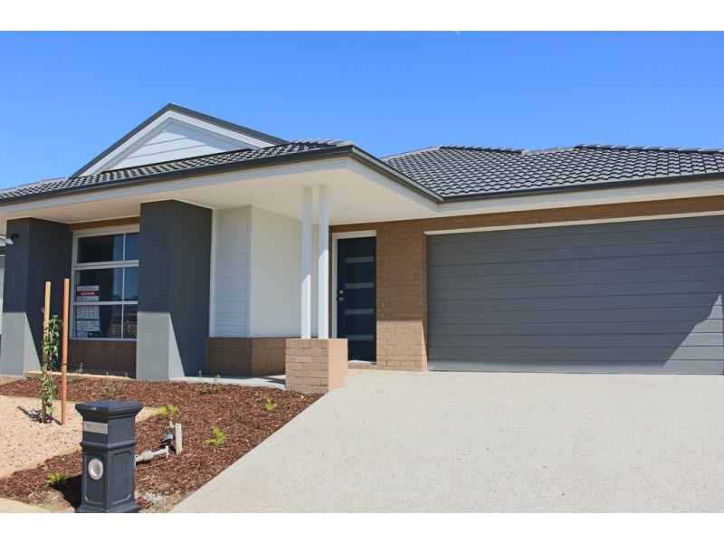 44 Miranda Crescent, St Leonards VIC 3223