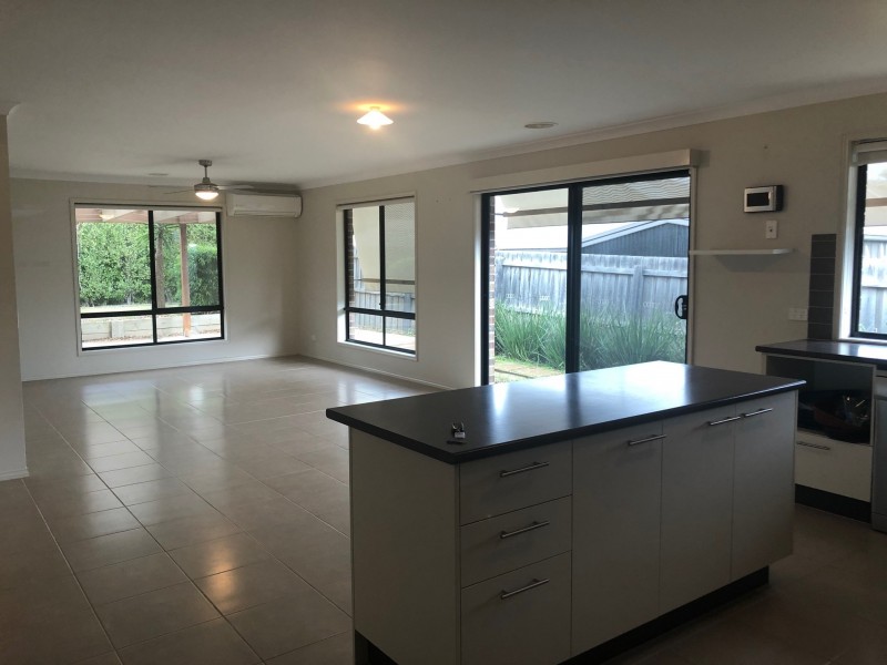 19 Pickworth Drive, Leopold VIC 3224