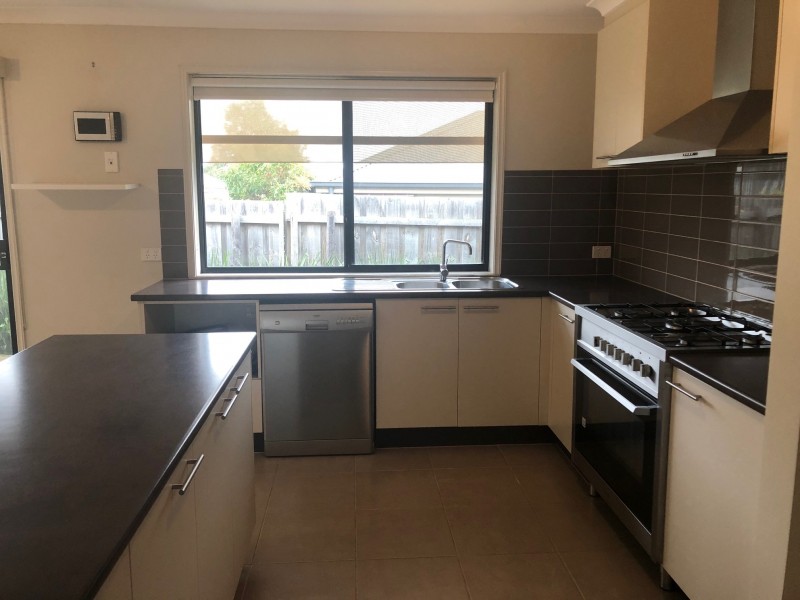 19 Pickworth Drive, Leopold VIC 3224