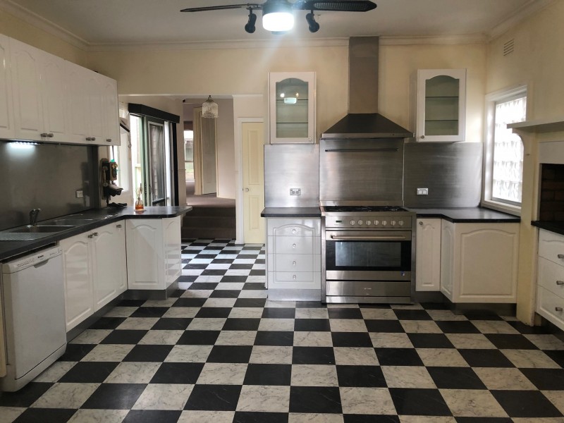 29 Lily Street, Hamlyn Heights VIC 3215