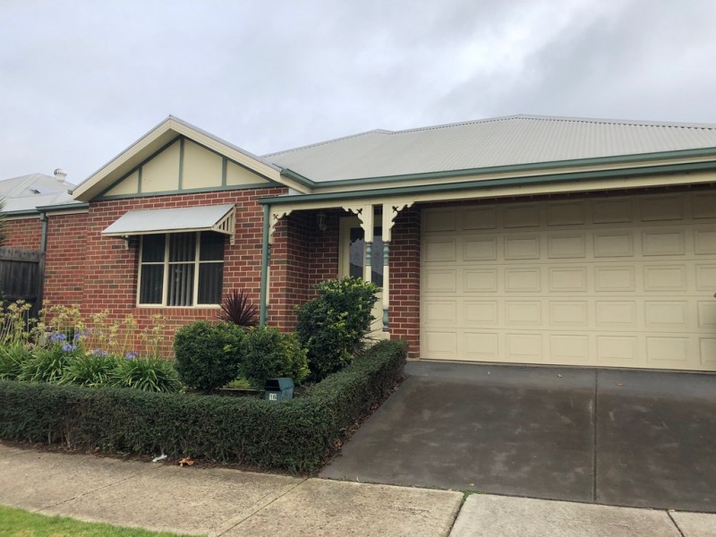 16 Hewitt Drive, Grovedale VIC 3216