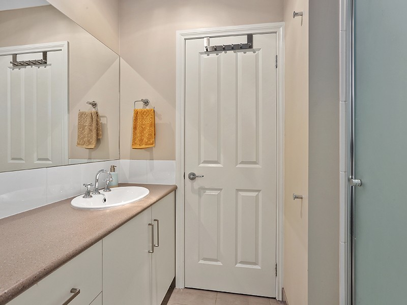 2/33 Mernda Parade, Belmont VIC 3216