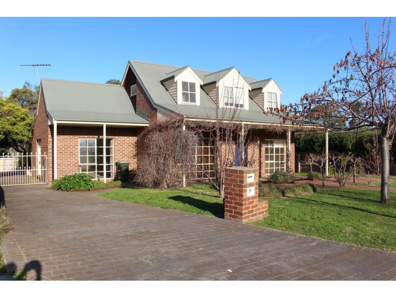 14 Finningley Court, Highton VIC 3216