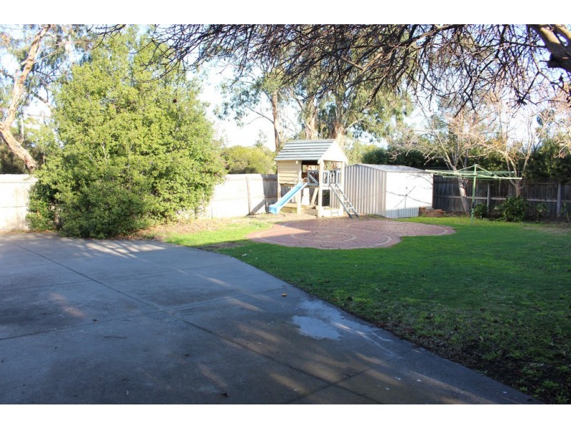 14 Finningley Court, Highton VIC 3216