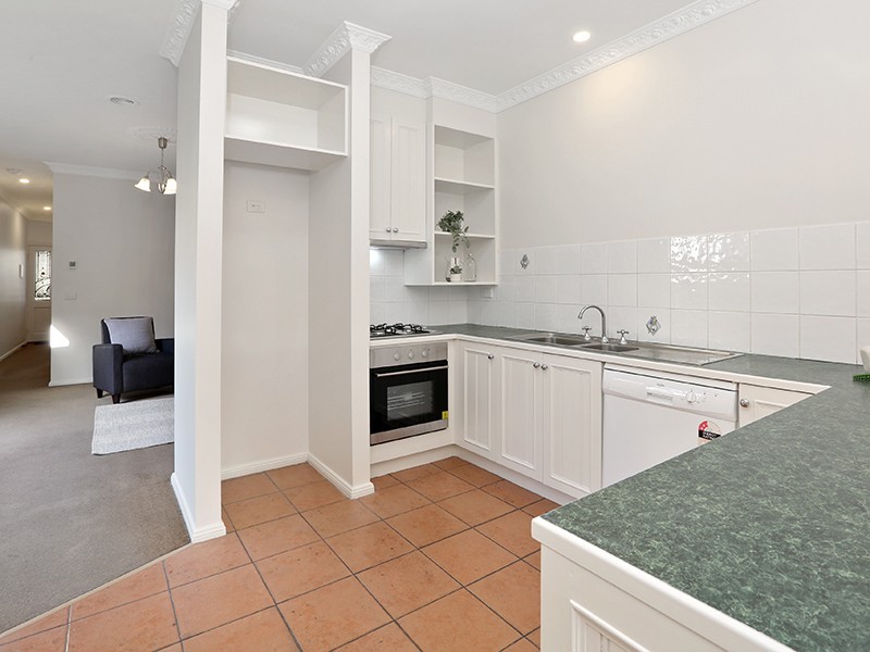 # 2,110 Weller St, Geelong West VIC 3218