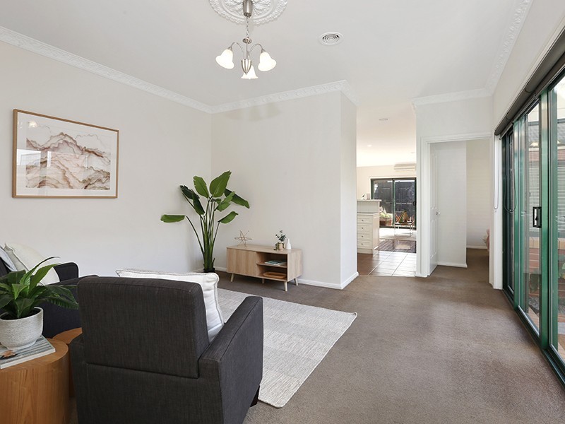 # 2,110 Weller St, Geelong West VIC 3218