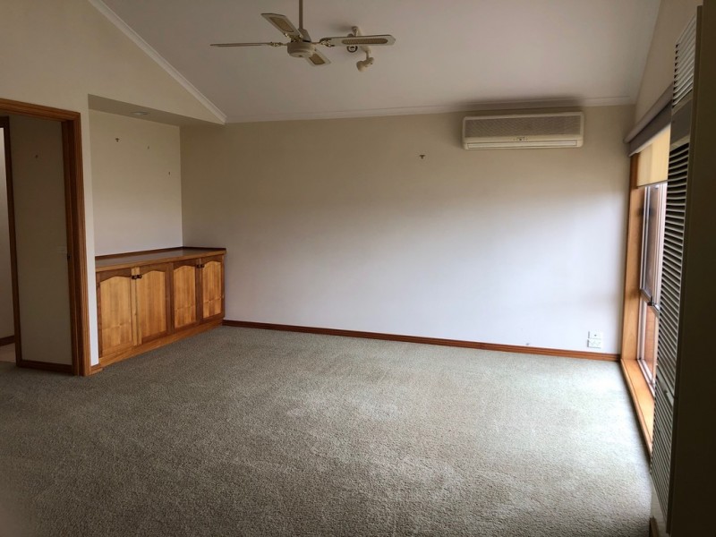 2/265 Roslyn Road, Highton VIC 3216