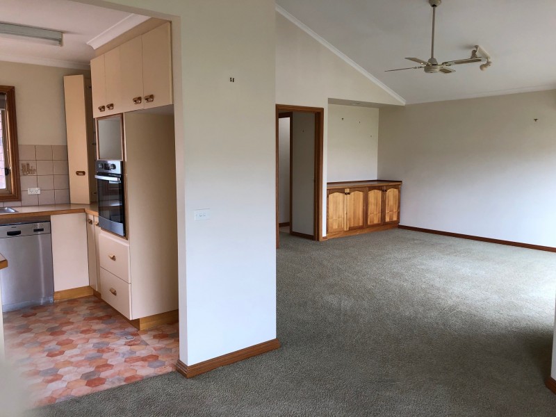 2/265 Roslyn Road, Highton VIC 3216