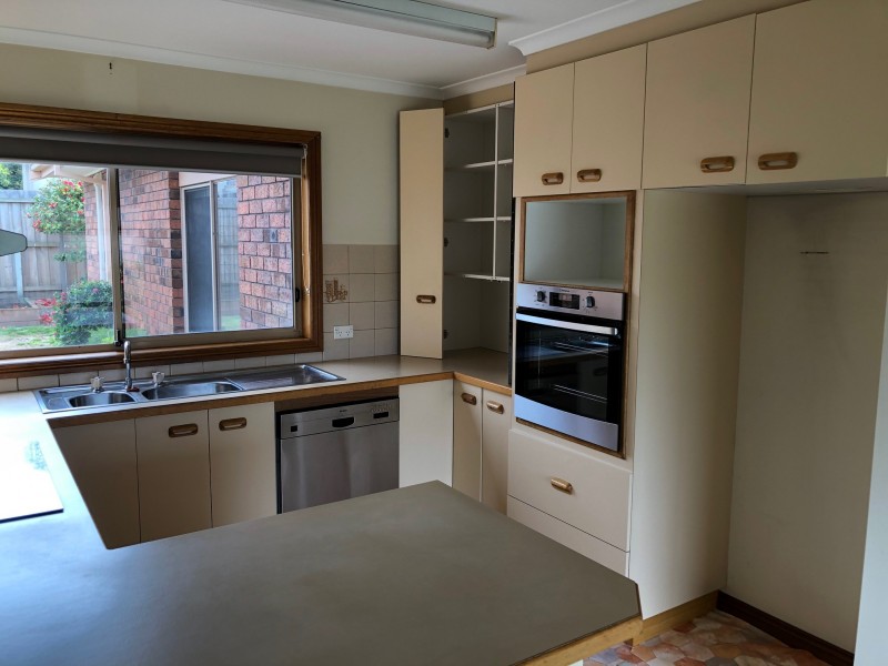 2/265 Roslyn Road, Highton VIC 3216