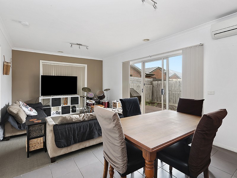 2/54 Torquay Road, Belmont VIC 3216