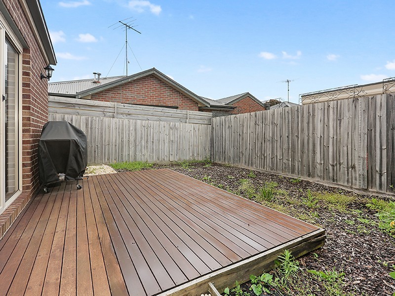 2/54 Torquay Road, Belmont VIC 3216