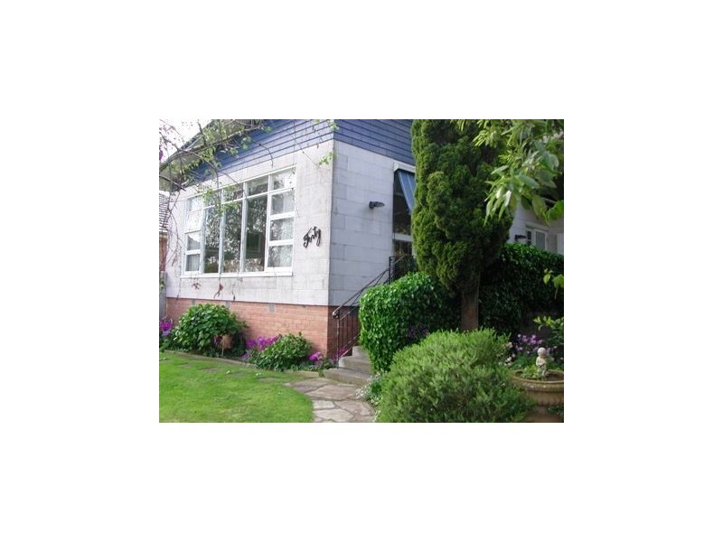 40 Cook Street, Newtown VIC 3220