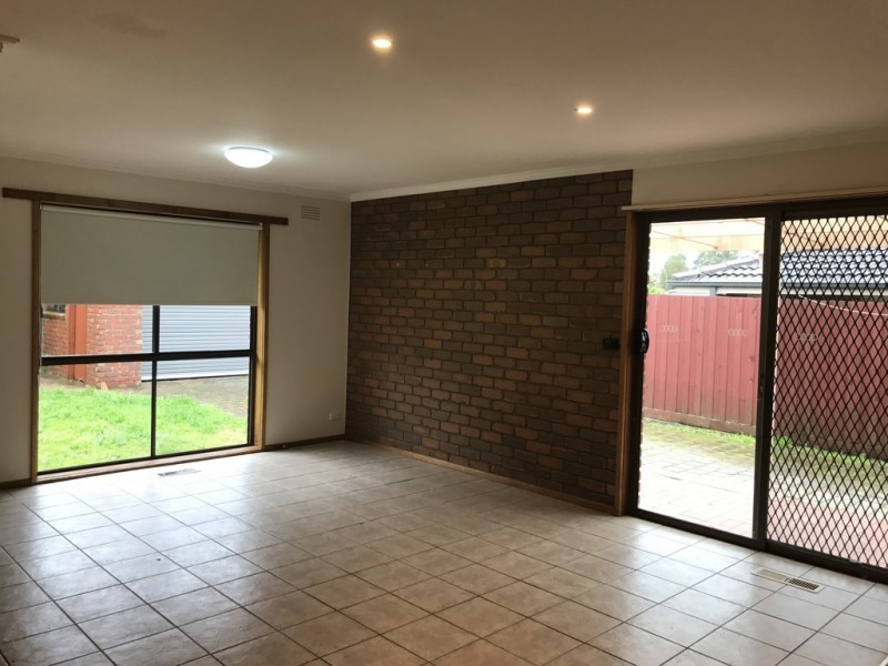 8 Wingarra Drive, Grovedale VIC 3216