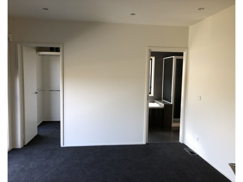 20 St Catherines Drive, Highton VIC 3216