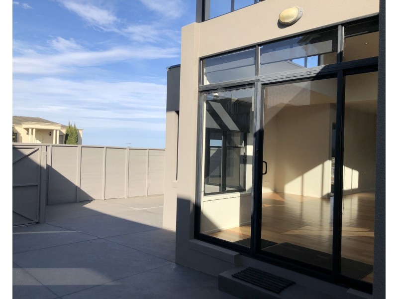 20 St Catherines Drive, Highton VIC 3216