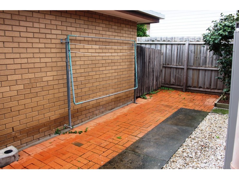 1/9 Roxby Street, Manifold Heights VIC 3218