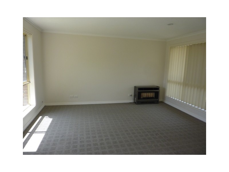 2/40 Ernest St, Bell Post Hill VIC 3215