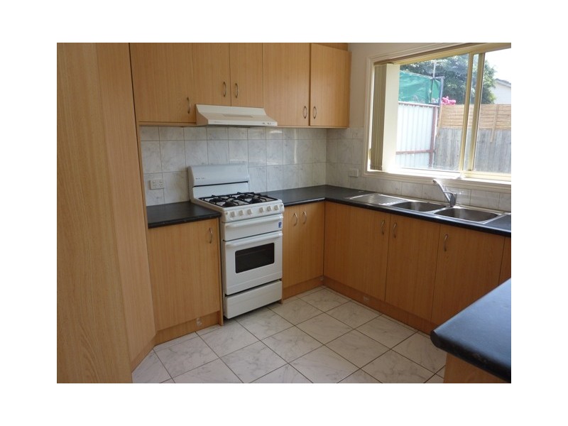 2/40 Ernest St, Bell Post Hill VIC 3215