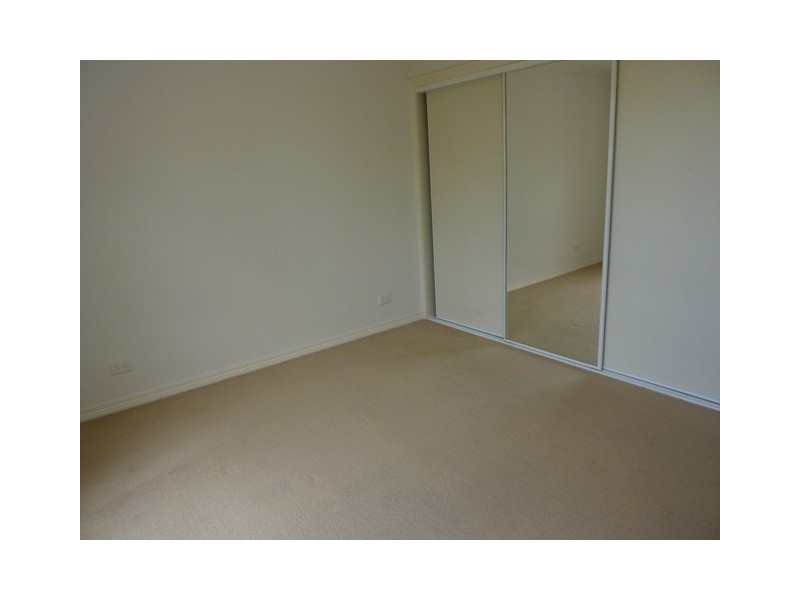 2/40 Ernest St, Bell Post Hill VIC 3215