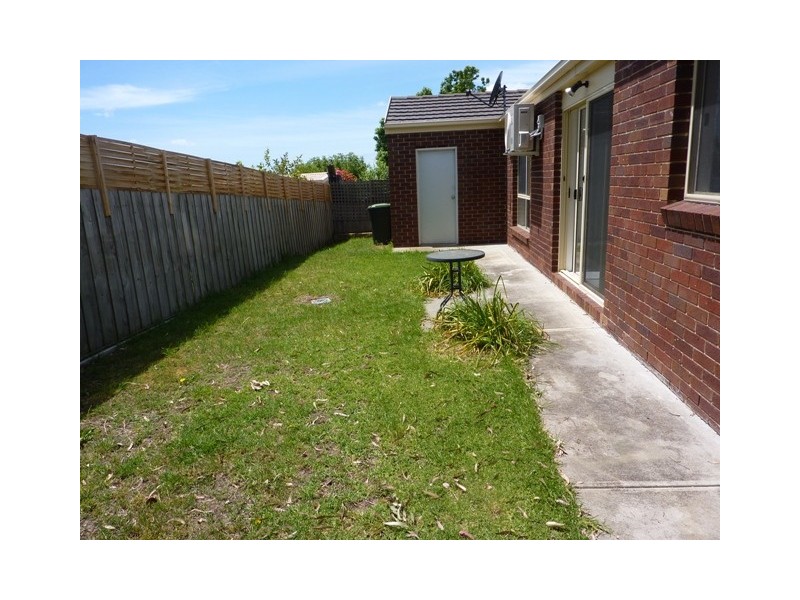 2/40 Ernest St, Bell Post Hill VIC 3215