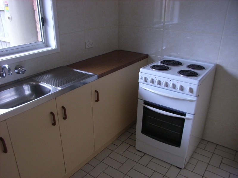 4/22 Lindsay Street, Newcomb VIC 3219