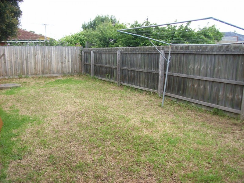 4/22 Lindsay Street, Newcomb VIC 3219