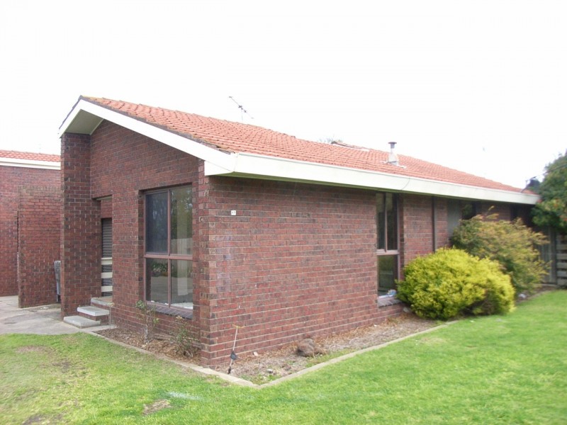 1/49 Oberon Dve, Belmont VIC 3216