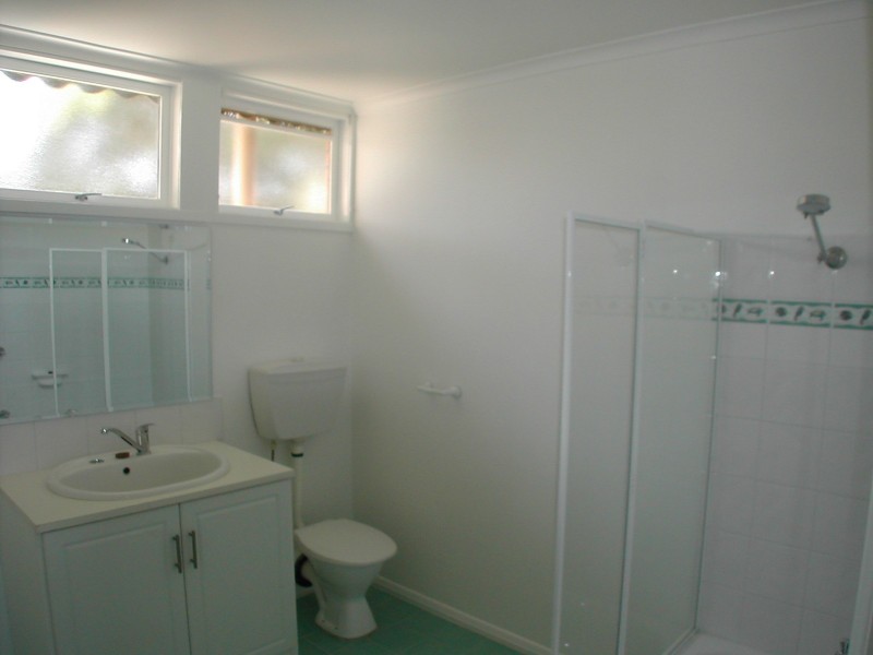 1/13 St Elmo Crescent, Highton VIC 3216