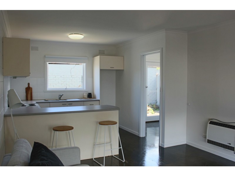 3/13 St Elmo Crescent, Highton VIC 3216