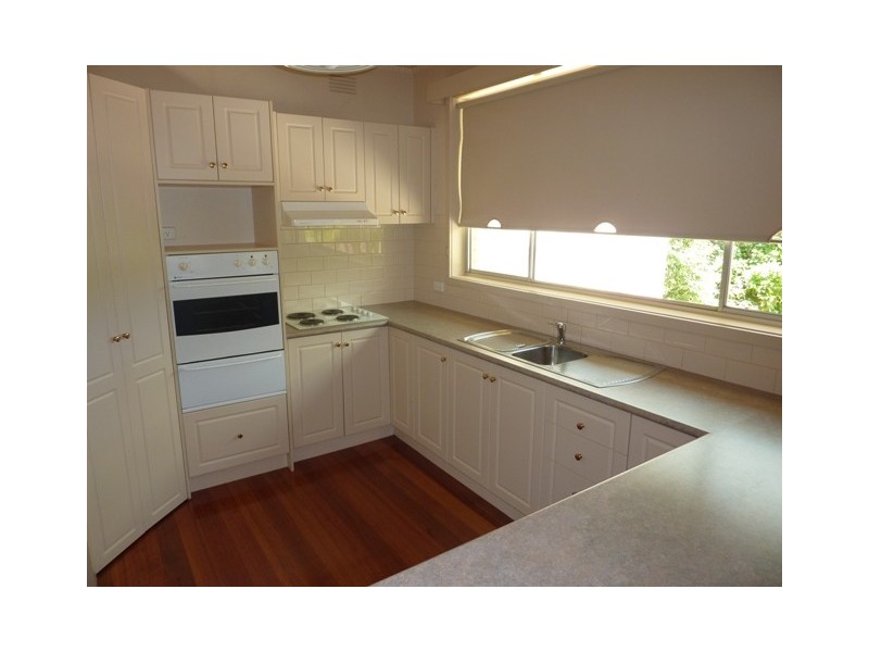 1 Woodley Crt, Highton VIC 3216