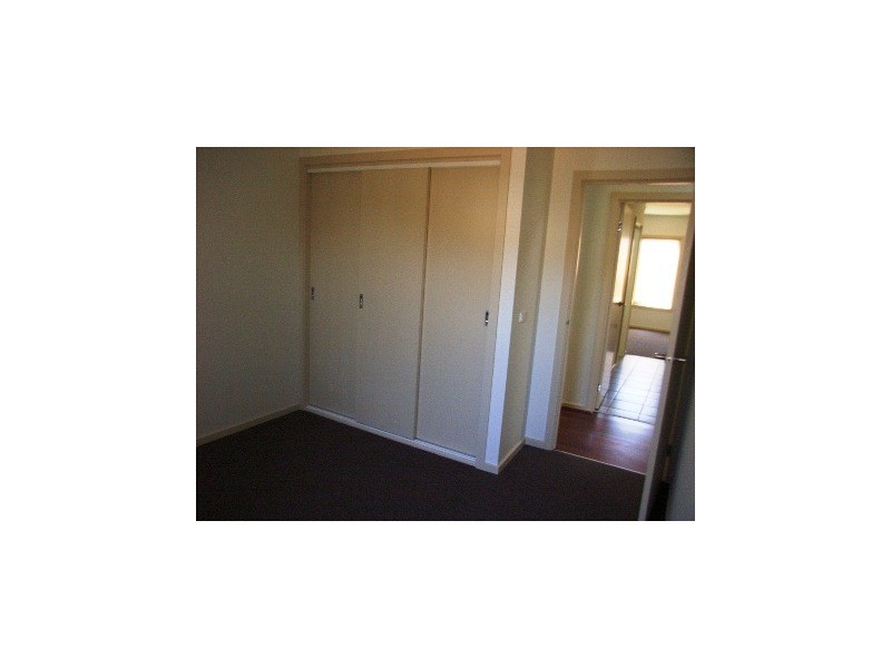 2/10 Matlock Street, Herne Hill VIC 3218