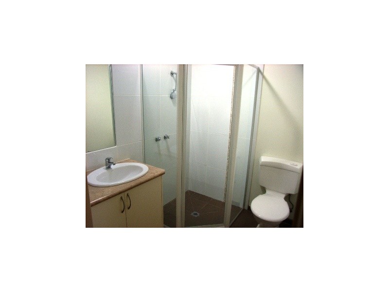 2/10 Matlock Street, Herne Hill VIC 3218