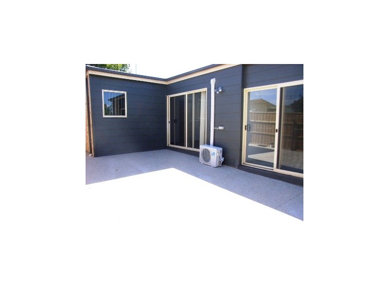 2/10 Matlock Street, Herne Hill VIC 3218