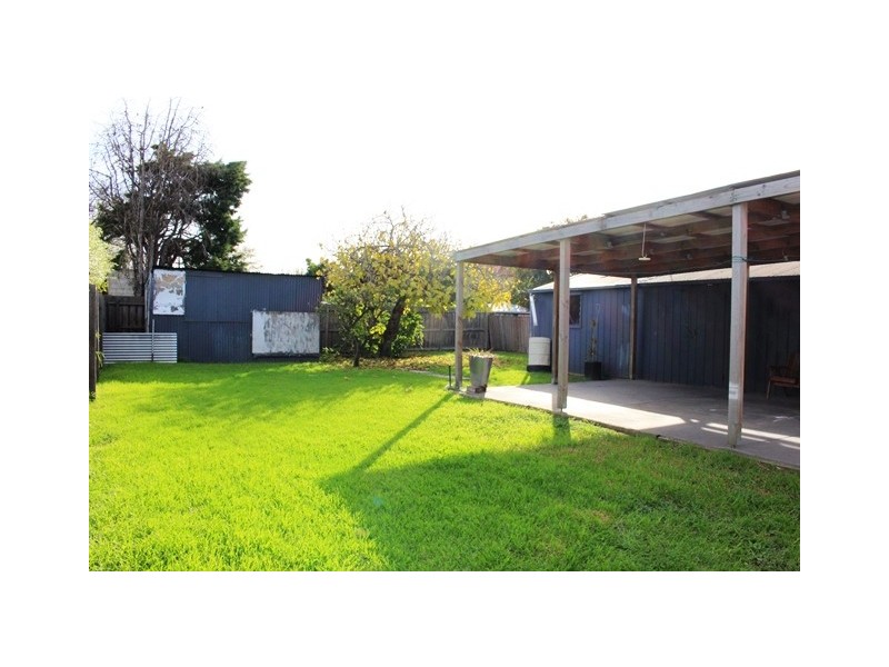 10 Miller Street, Newcomb VIC 3219