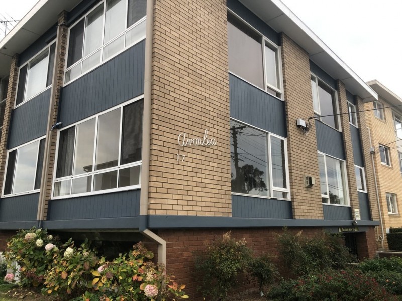 1/17 The Esplanade, Geelong VIC 3220