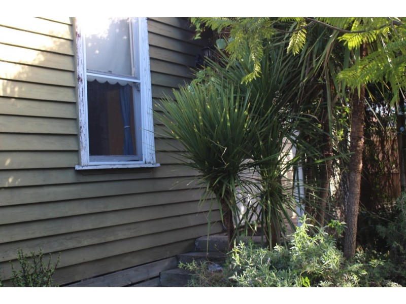 1 Leslie Street, Newtown VIC 3220