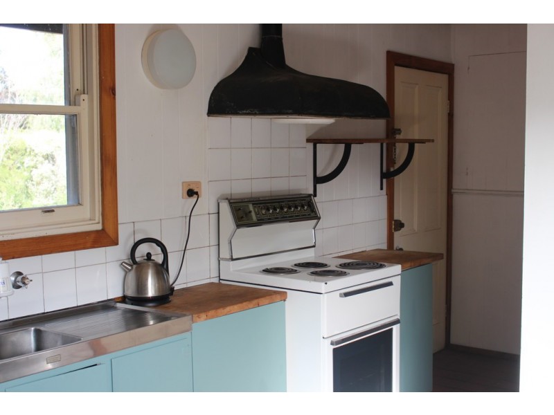 1 Leslie Street, Newtown VIC 3220