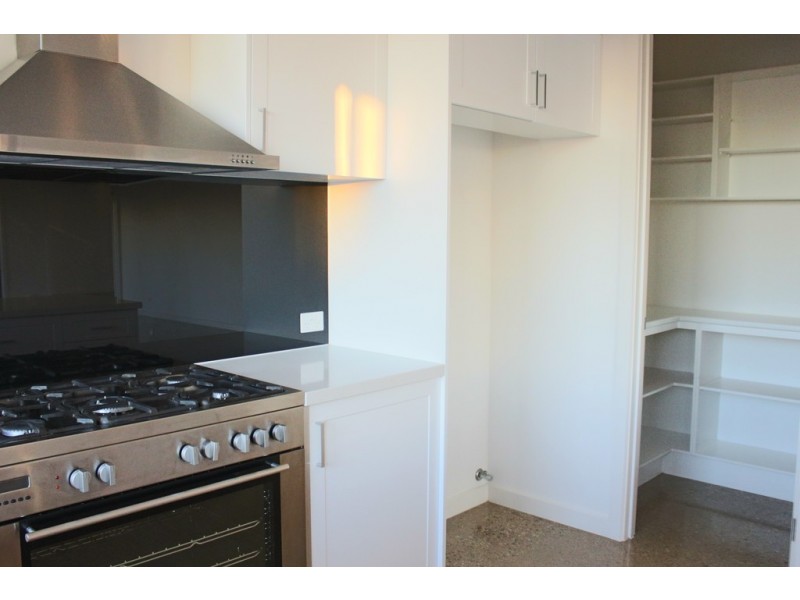 17 Karrakatta Grove, Highton VIC 3216