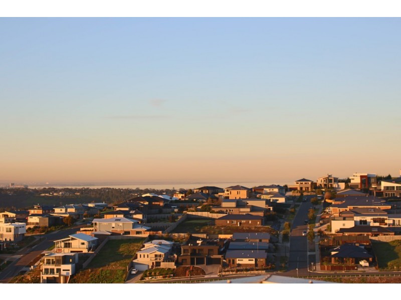 17 Karrakatta Grove, Highton VIC 3216