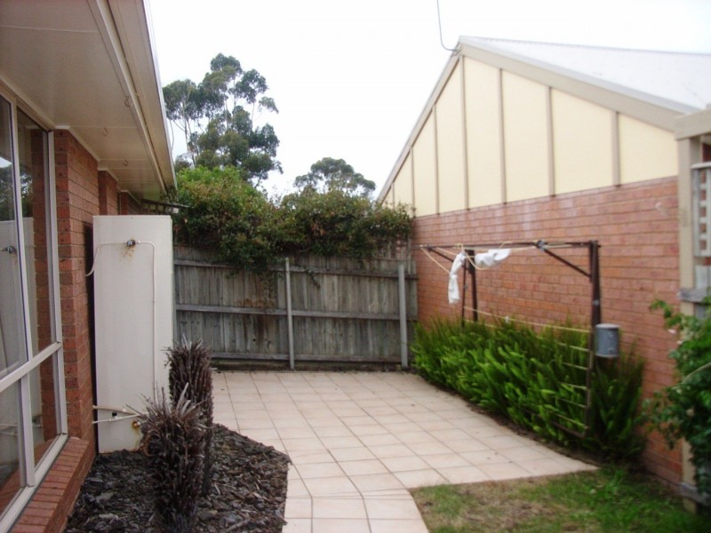 1/1 Waddington Court, Highton VIC 3216